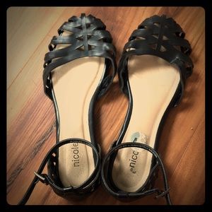 Nicole straps flat sandals